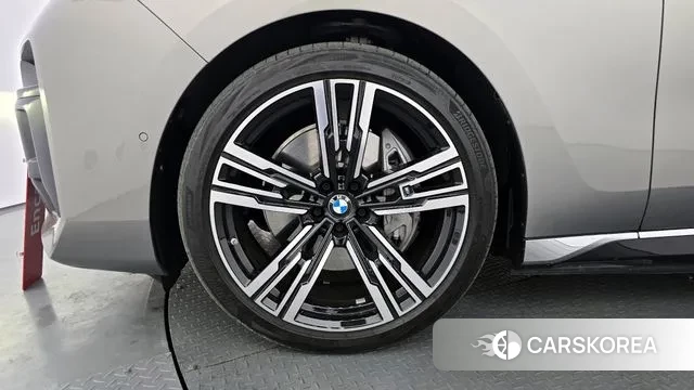 BMW i7 (G70) id 3716635 из Кореи 15