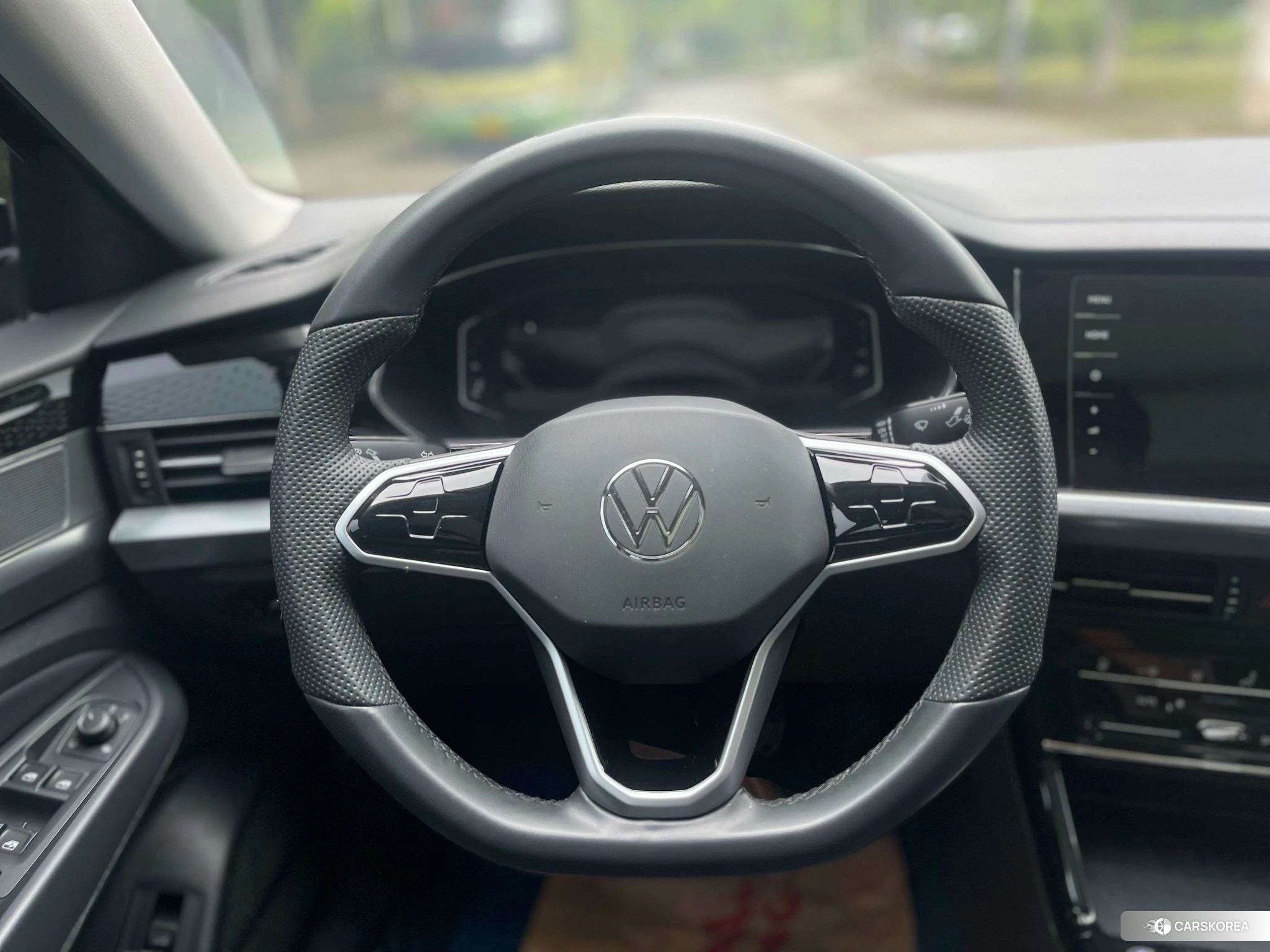 Volkswagen Passat id 4492872 из Китая 15