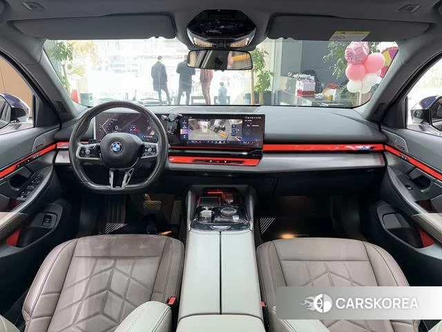 BMW 5 series 2024 Черный из Китая, фото 6