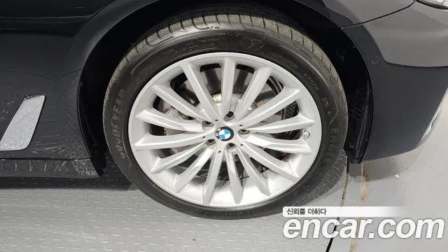 BMW 5 Series (G30) id 2619145 из Кореи 15