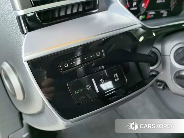 Audi A8 id 4342192 из Китая 25