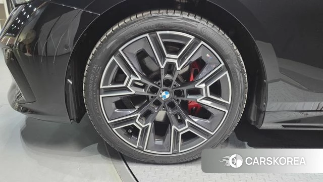 BMW 5 Series (G60) id 4578442 из Кореи 26