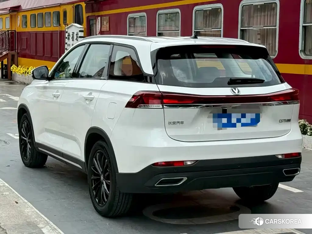 Chang'an CS75 2025 Белый из Китая, фото 5
