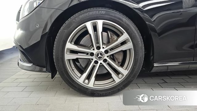 Mercedes-Benz E-Class W213 id 4641769 из Кореи 29