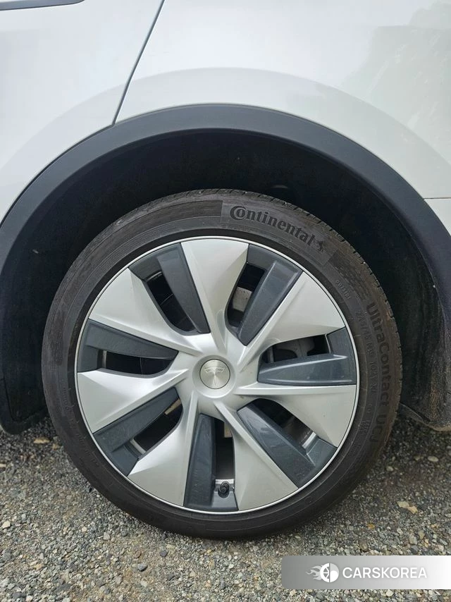 Tesla Model Y 2023 Белый из Кореи, фото 5