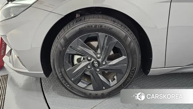 Hyundai Avante (CN7) id 3280089 из Кореи 15