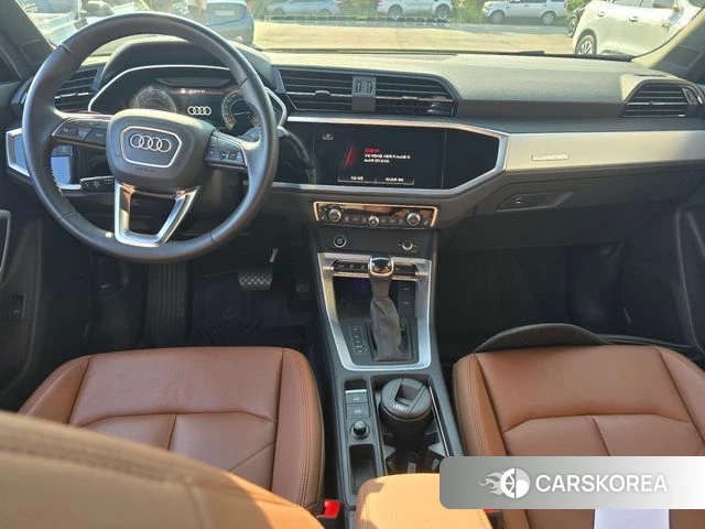 Audi Q3 (F3) 2022 Белый из Кореи, фото 5