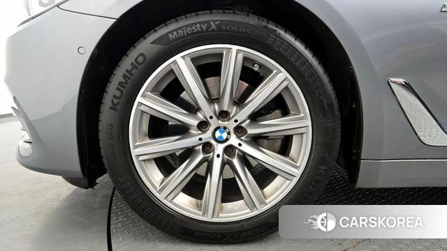 BMW 5 Series (G30) id 3873714 из Кореи 15