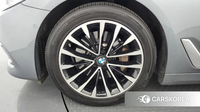 BMW 5 Series (G30) id 4417278 из Кореи 32