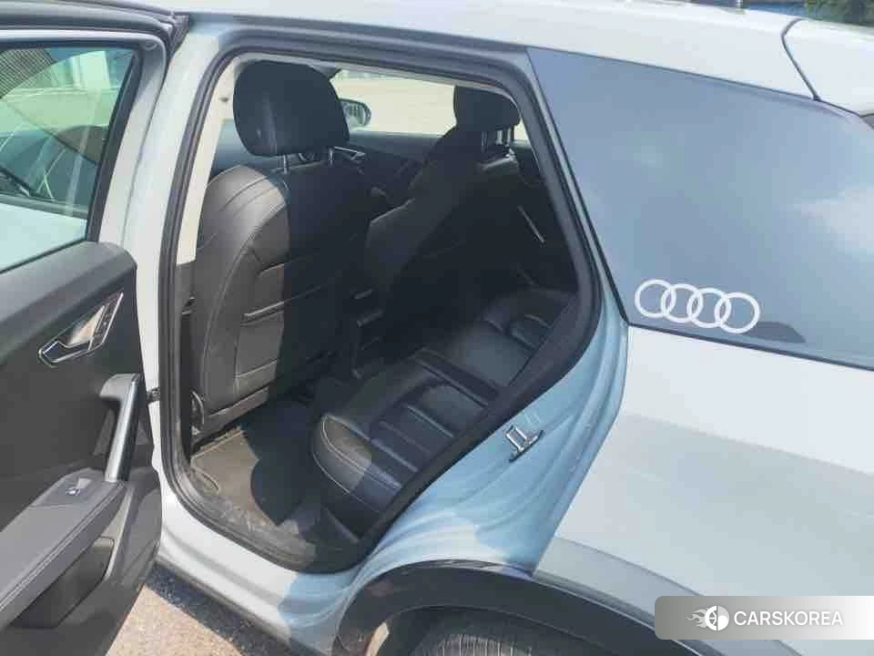 Audi Q2L id 4473293 из Китая 10