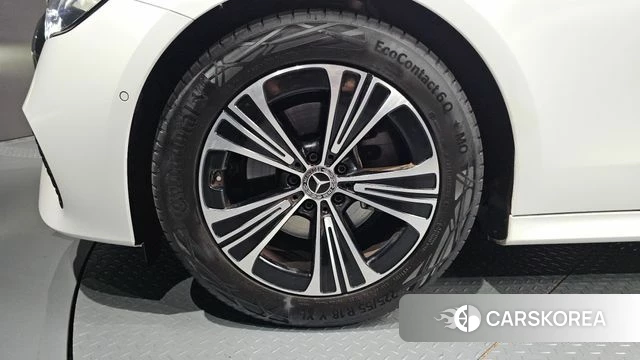 Mercedes-Benz E-Class W214 id 4474113 из Кореи 27