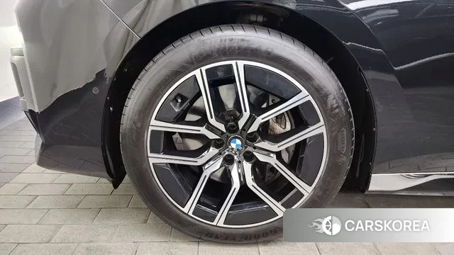 BMW 7 Series (G70) id 3659083 из Кореи 15