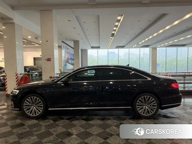 Audi A8 2021 Черный из Китая, фото 5