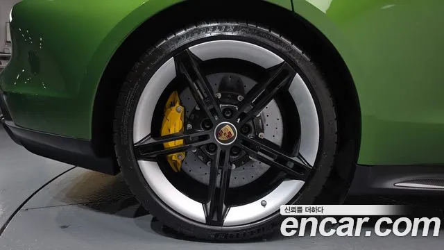 Porsche Taycan id 2854016 из Кореи 15