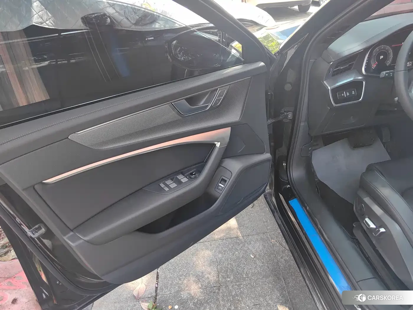 Audi A6L id 4679755 из Китая 14