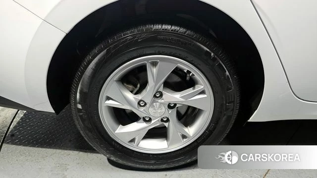 Hyundai Avante (CN7) id 3911307 из Кореи 15