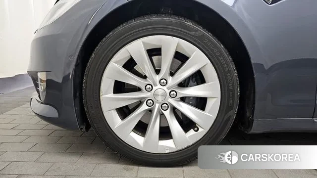Tesla Model S id 3479674 из Кореи 15