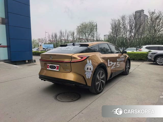 Toyota bZ5 2025 Желтый из Китая, фото 5