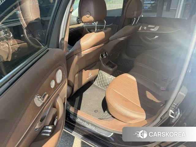 Mercedes-Benz E-class 2024 Черный из Китая, фото 5