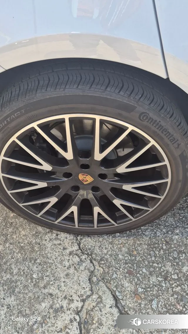 Porsche Panamera (972) 2024 Небесно-голубой из Кореи, фото 5