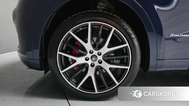 Maserati Levante id 4490053 из Кореи 28