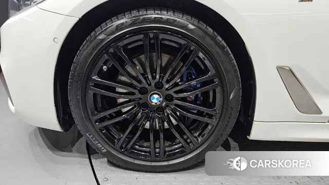 BMW 5 Series (G30) id 3627315 из Кореи 15