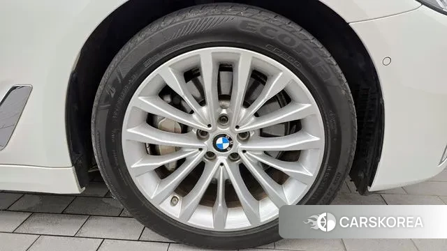 BMW 5 Series (G30) id 3054643 из Кореи 15