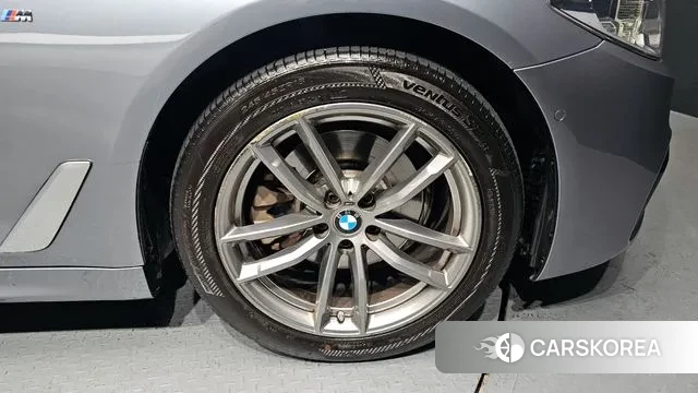 BMW 5 Series (G30) id 3661955 из Кореи 15