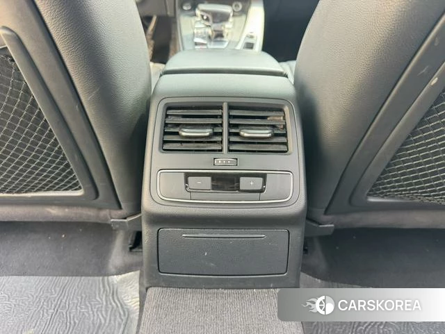 Audi A4L id 4253504 из Китая 24