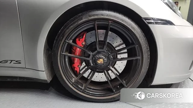 Porsche 911(992) id 3670201 из Кореи 15