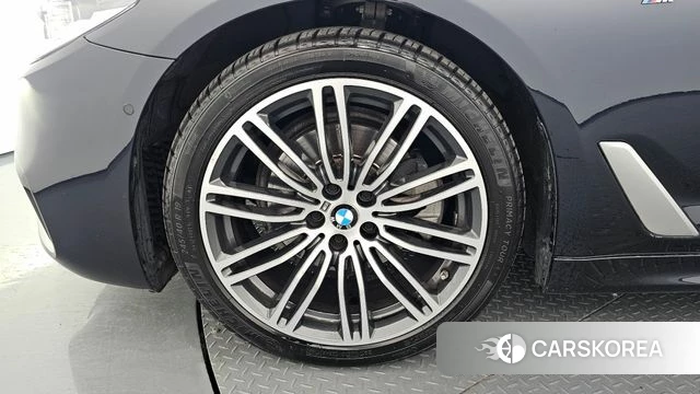 BMW 5 Series (G30) id 4250689 из Кореи 15