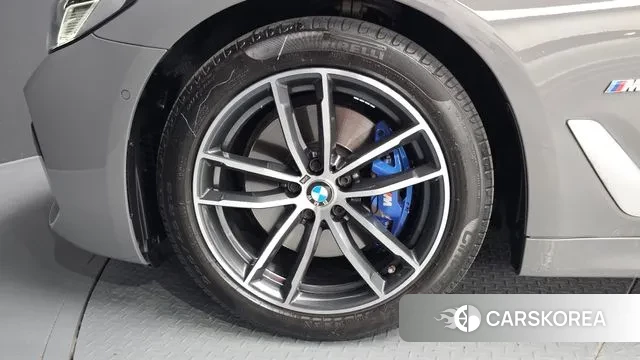 BMW 5 Series (G30) id 3011790 из Кореи 15