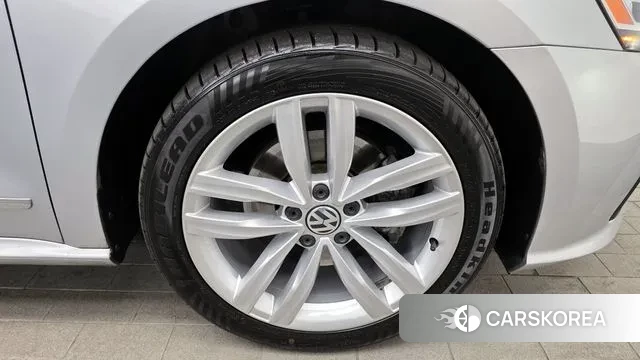 Volkswagen The New Passat id 3723635 из Кореи 15