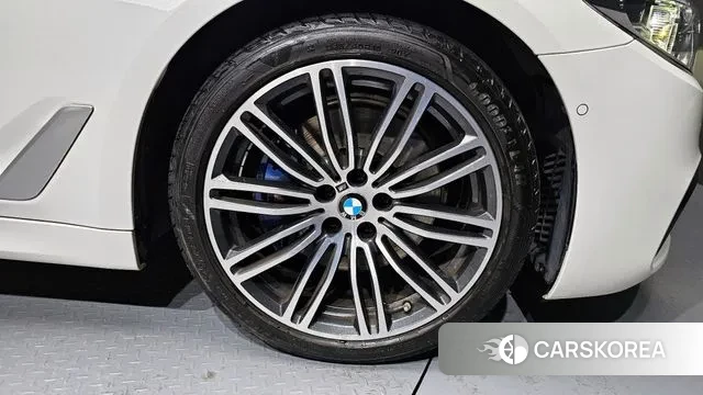 BMW 5 Series (G30) id 3677130 из Кореи 15