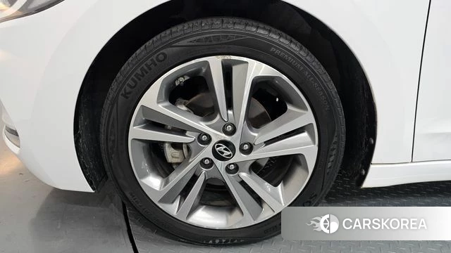 Hyundai Avante AD id 3861842 из Кореи 15