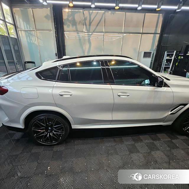 BMW X6M (G06) 2024 Белый из Кореи, фото 5