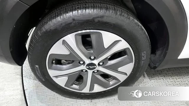 Kia Niro Plus id 3610838 из Кореи 15