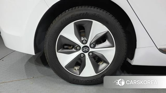 Hyundai Ionic Electric id 4525816 из Кореи 15