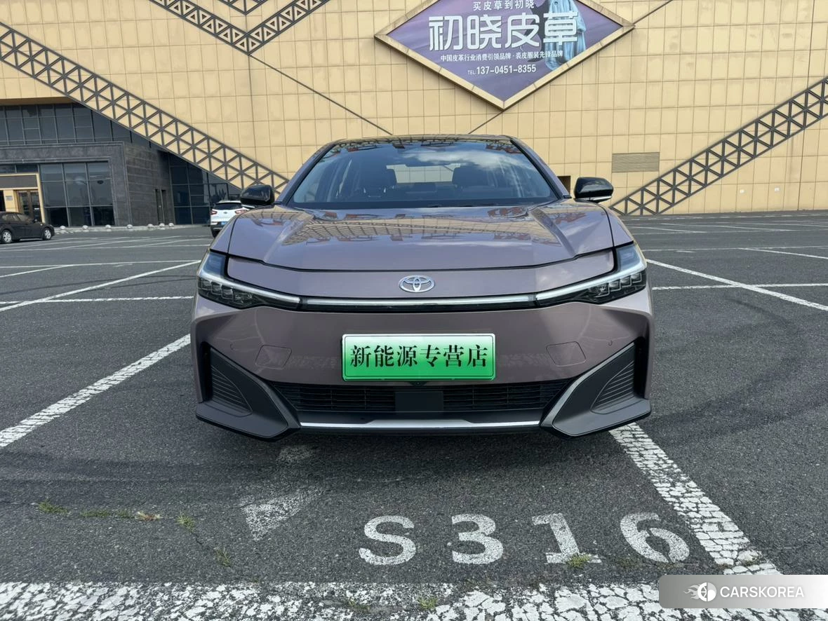 Toyota bZ3 2023 Фиолетовый из Китая, фото 5