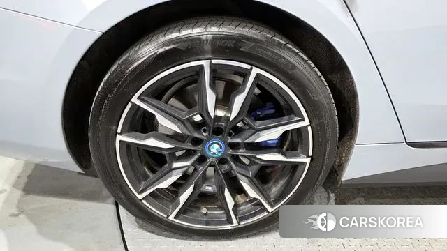 BMW i4 id 3777249 из Кореи 15