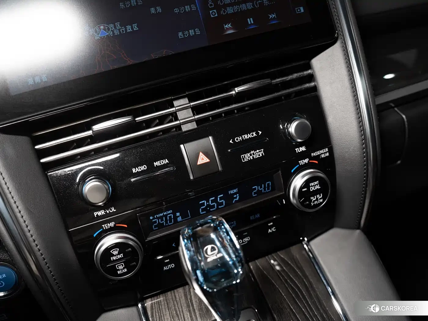 Lexus LM id 4559802 из Китая 32
