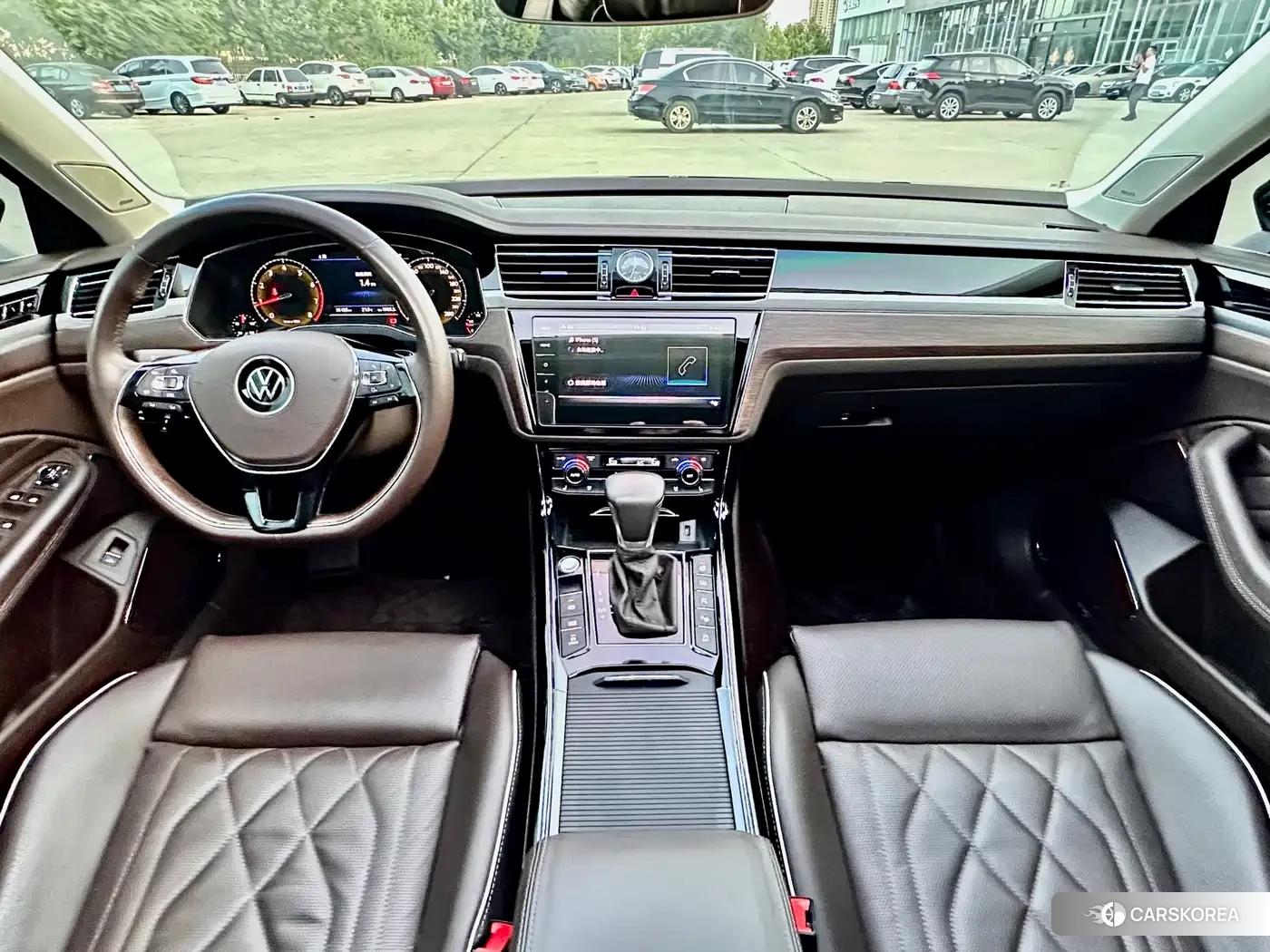 Volkswagen Phideon 2023 Черный из Китая, фото 5