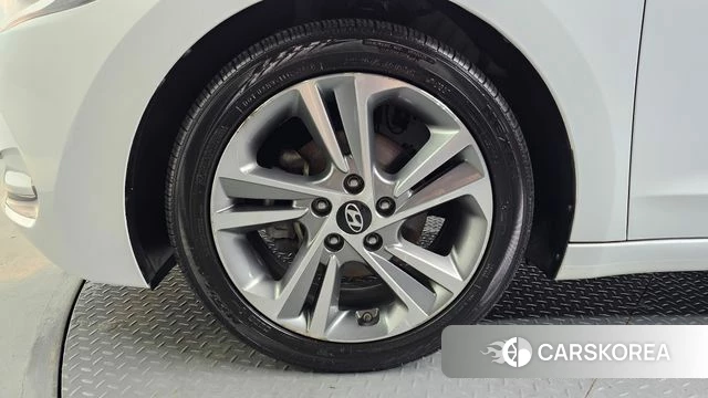 Hyundai Avante AD id 4587375 из Кореи 15