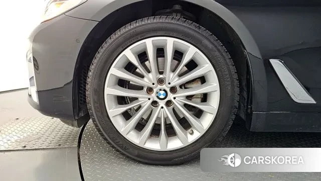 BMW 5 Series (G30) id 3128344 из Кореи 15