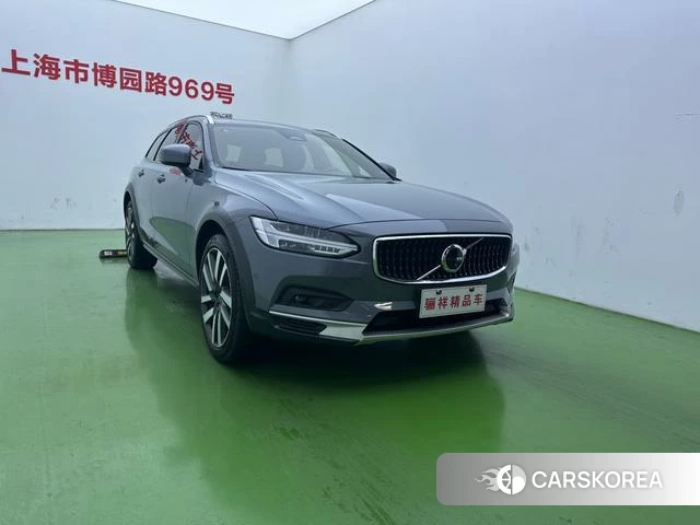 Volvo V90 2022 Темно-серый из Китая, фото 5