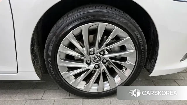 Lexus ES300h 7th generation id 3739849 из Кореи 15