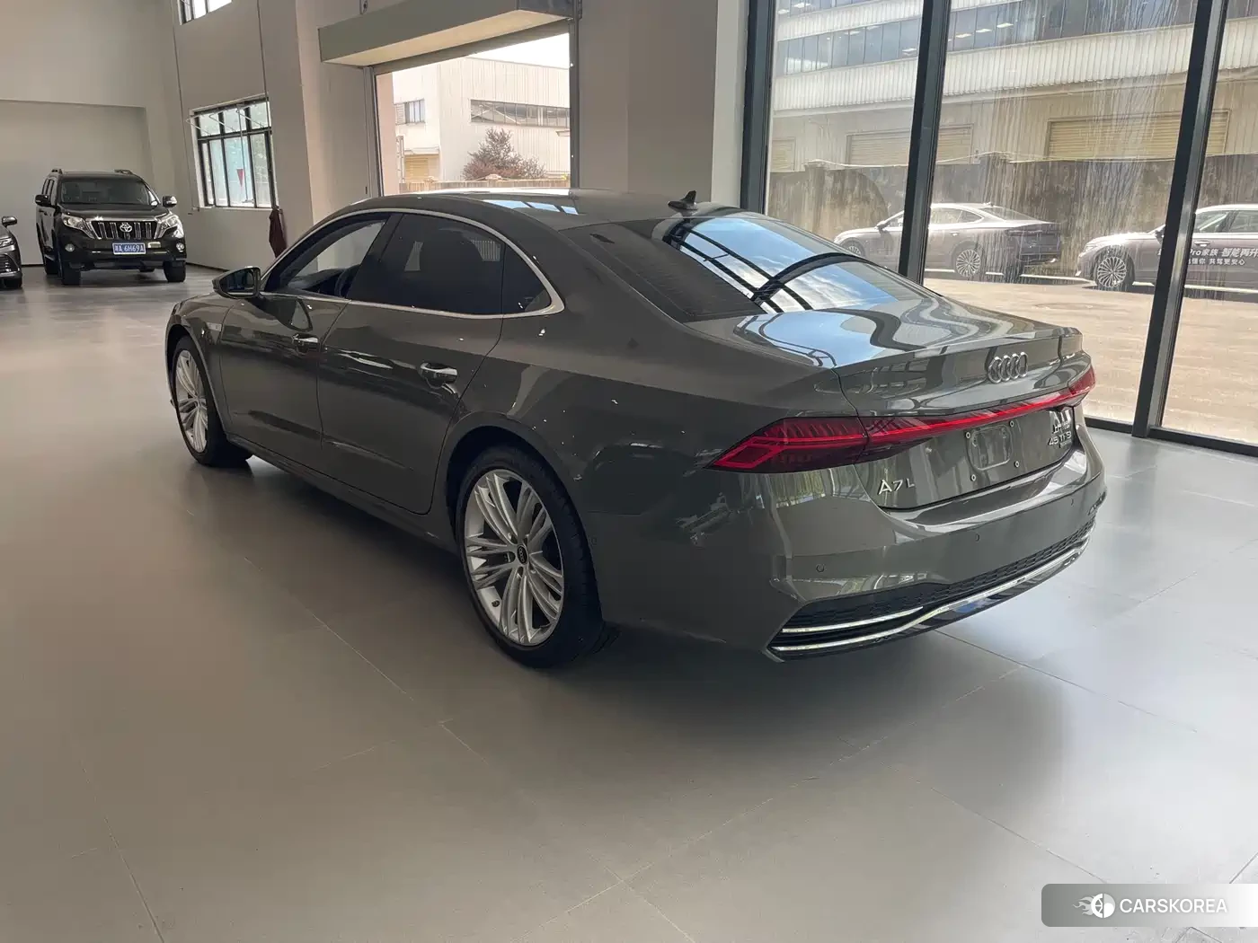 Audi A7L id 4553830 из Китая 7