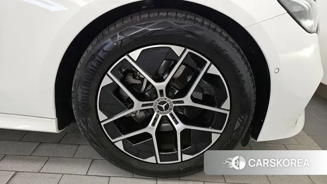 Mercedes-Benz E-Class W214 id 3026571 из Кореи 15