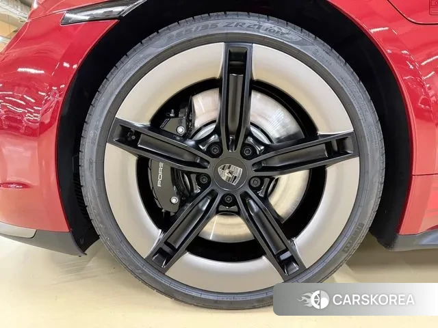 Porsche Taycan id 3648882 из Кореи 15