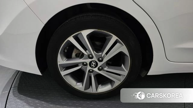 Hyundai Avante AD id 4295217 из Кореи 15